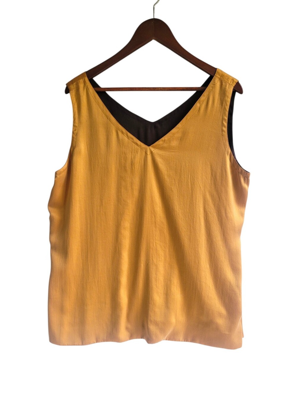 NWT 100% Silk Dana Buchman V-Neck Sleeveless Reversible Camisole Yellow Brown 16